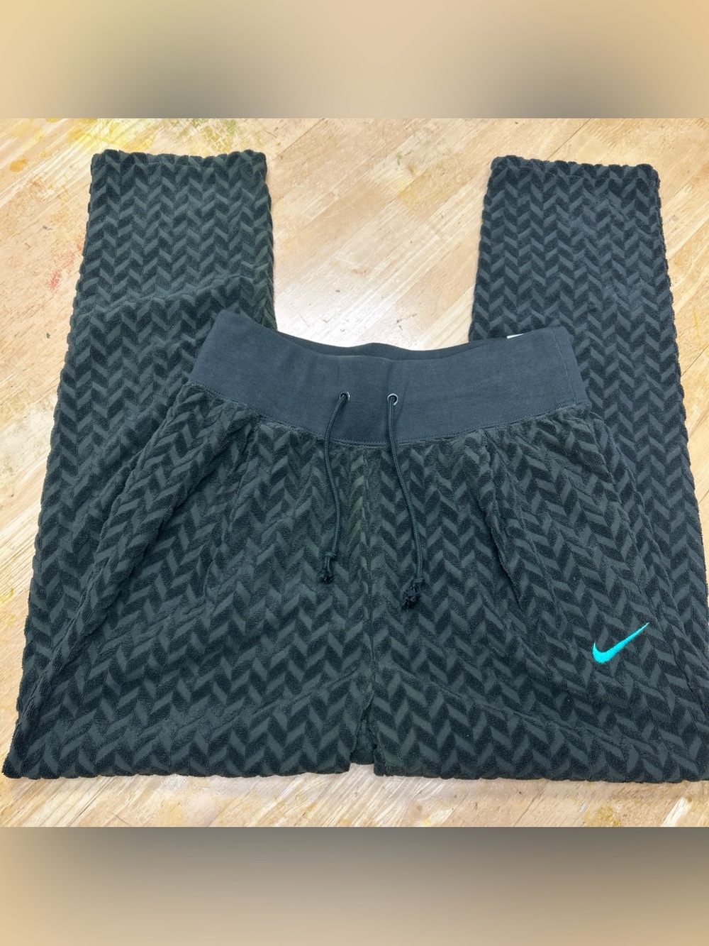 NEW Nike Everyday Modern Textured High Rise Terry Joggers Womens Small Green